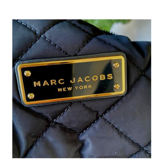 Last 1‼️ NWT MARC JACOBS M0011326 QUILTED COSMETIC CASE - Picture 9 of 13